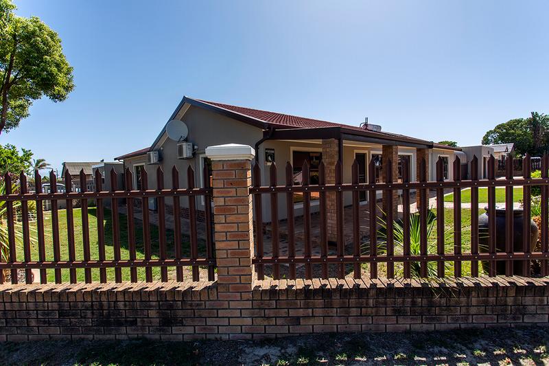 4 Bedroom Property for Sale in Protea Heights Western Cape